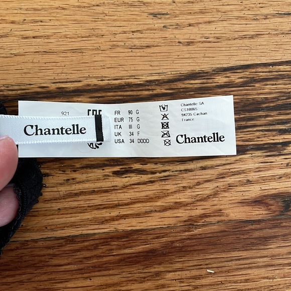 Chantelle plunge bra - Picture 3 of 4